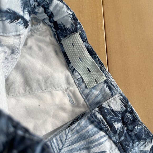 Posh Peanut Boy's Kid's Russell Blue Palm Trees Shorts - Size 5T - Picture 9 of 9